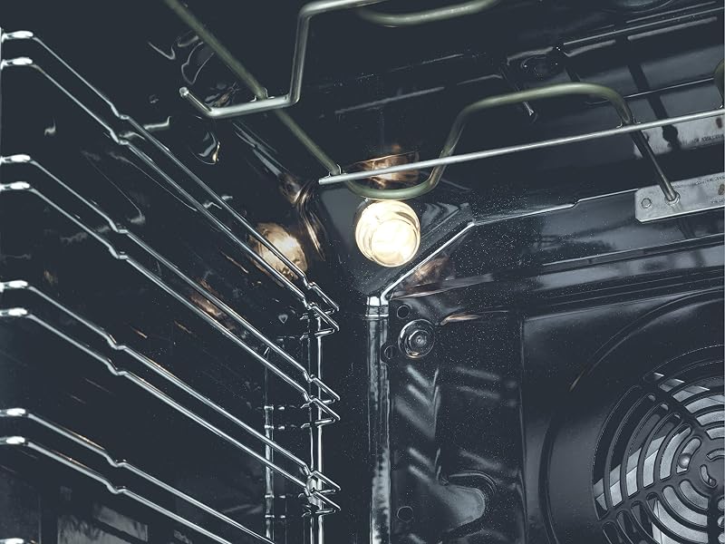 Forno de convecção elétrico electrolux eoh3h54x, multifuncional, churrasqueira integrada, série 300, 7 funções, cozimento multinível, limpeza aquaclean, capacidade de 72 l, aço inoxidável anti-impressões digitais, classe a +