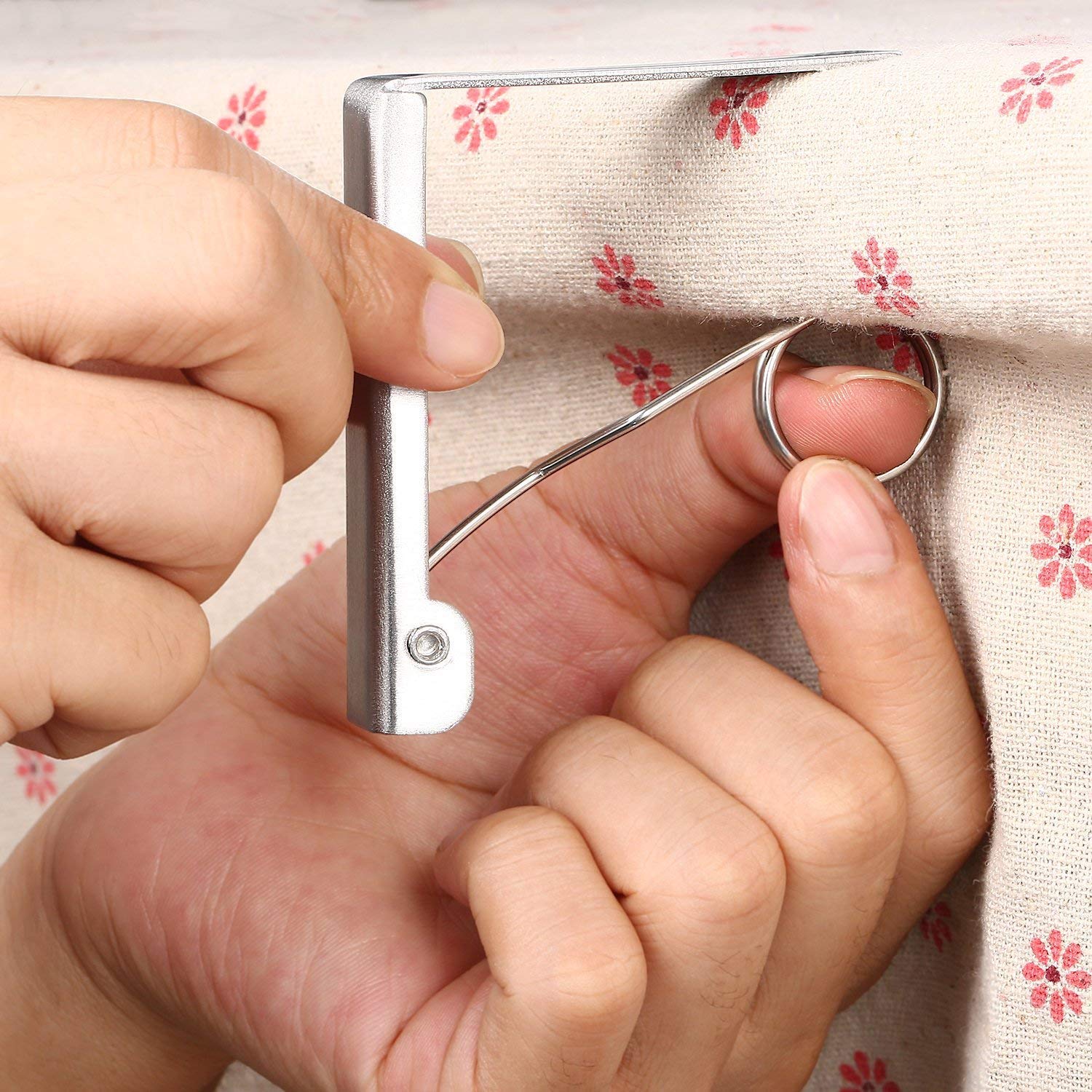 Qrooper Tablecloth Clips Stainless Steel Table Cover Clamps Table Cloth Holders for Outdoor and Indoor Uses by, 8 Count (Suitable for Table Thickness of 2 1/2\'\' or less)