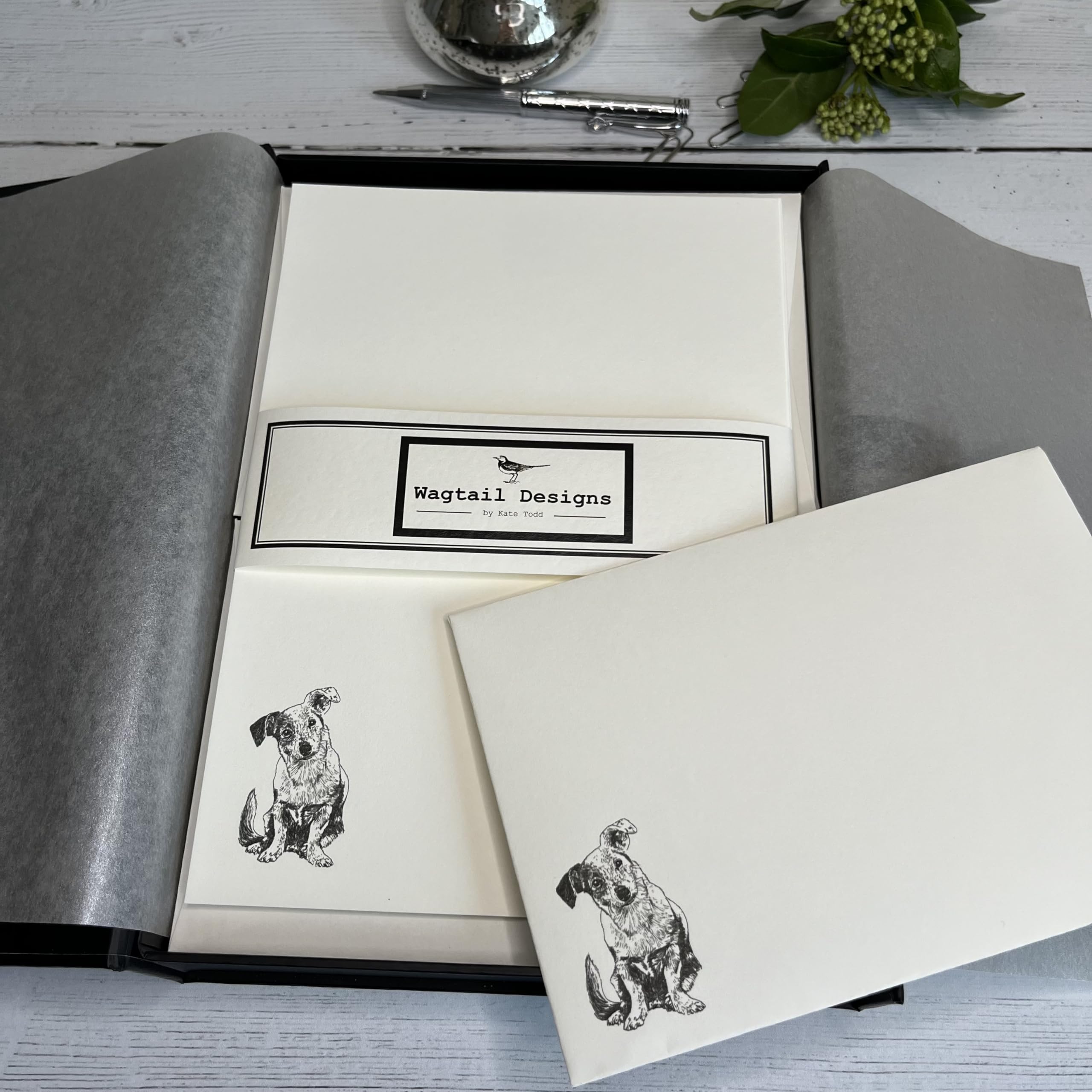 Wagtail Designs Writing Paper Gift Set with a Jack Russell Terrier Illustration in a Black Box with Ribbon (18 Sheets and 18 Matching envelopes)