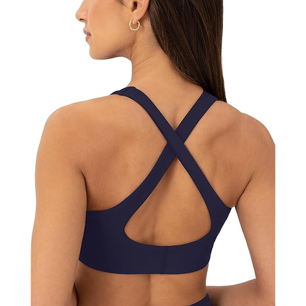PAVOI ACTIVE HiPerform Collection | Women's Performance Scoop Neck