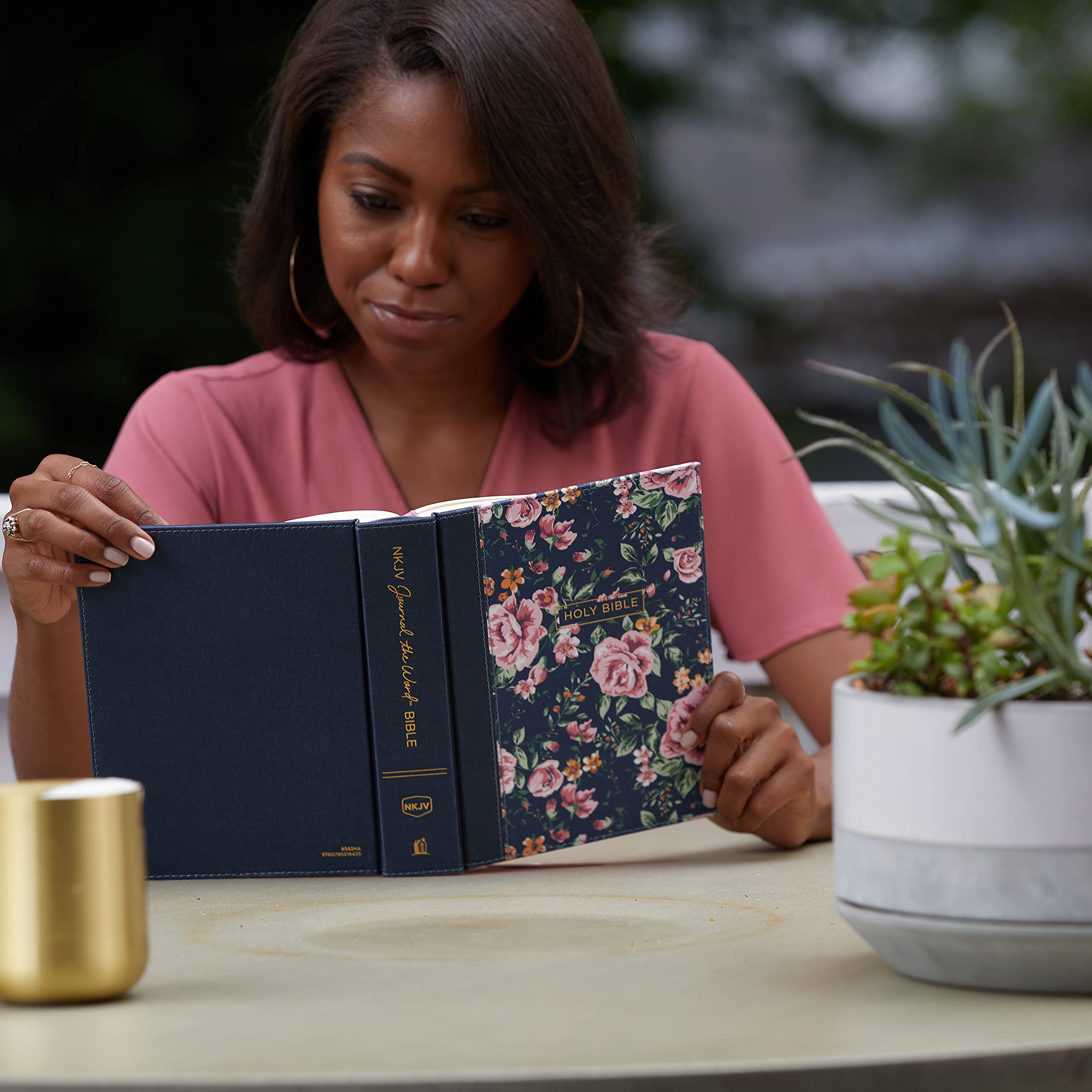 NKJV, Journal the Word Bible, Cloth over Board, Gray Floral, Red Letter, Comfort Print: Reflect, Journal, or Create Art Next to Your Favorite Verses NKJV, Journal the Word Bible, Cloth over Board, Gray Floral, Red Letter, Comfort Print: Reflect, Journal, or Create Art Next to Your Favorite Verses Hardcover