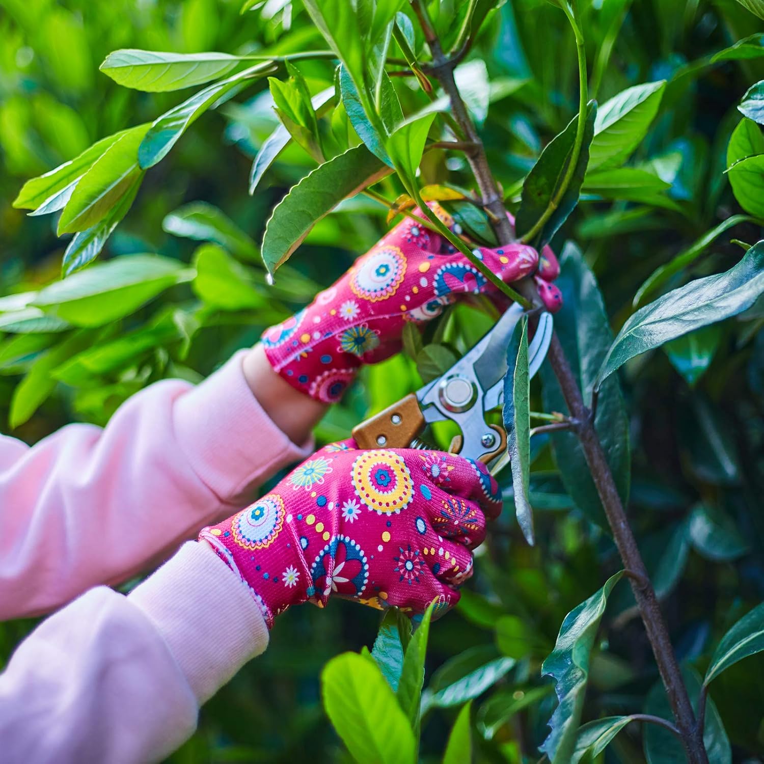 PROMEDIX P Gardening Gloves for Women, Breathable Nitrile Coated Women Working Gloves, Gardening gifts for women, Super Light Weight, Medium Size Fits Most, 3 Pairs: Clothing