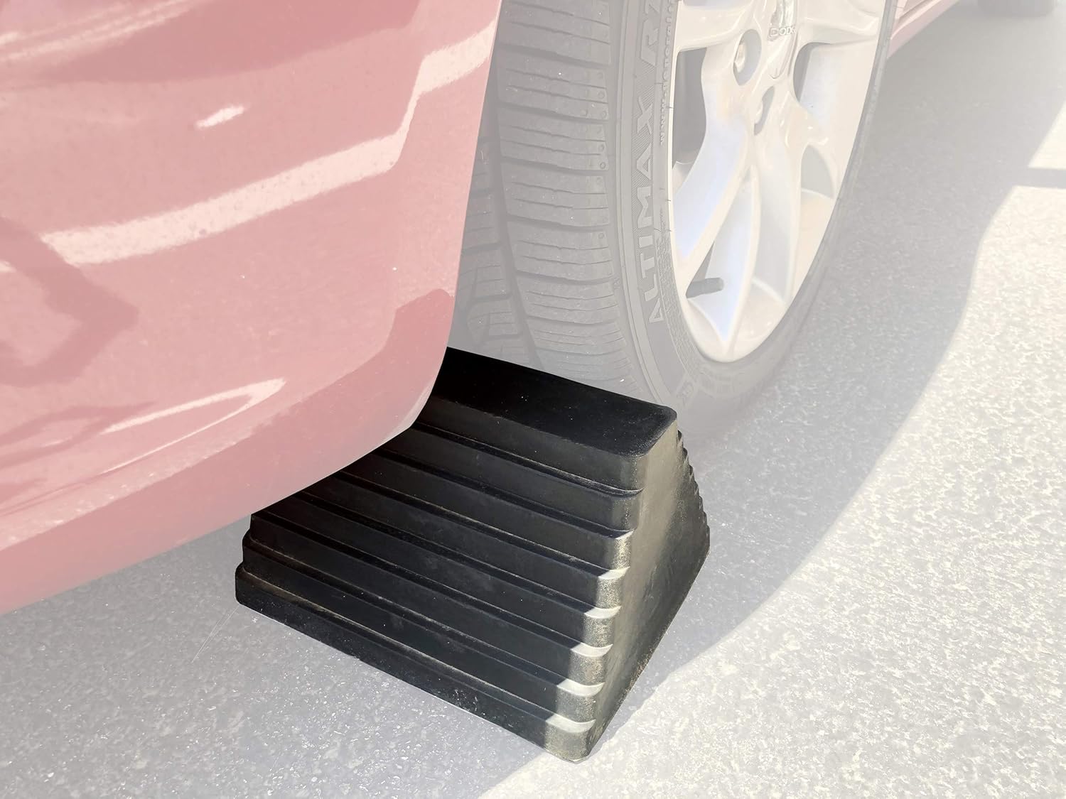 MaxxHaul 80681 10" x 8" x 6" Solid Rubber Heavy Duty Wheel Chock with Eyebolt, 2 Pack: Automotive