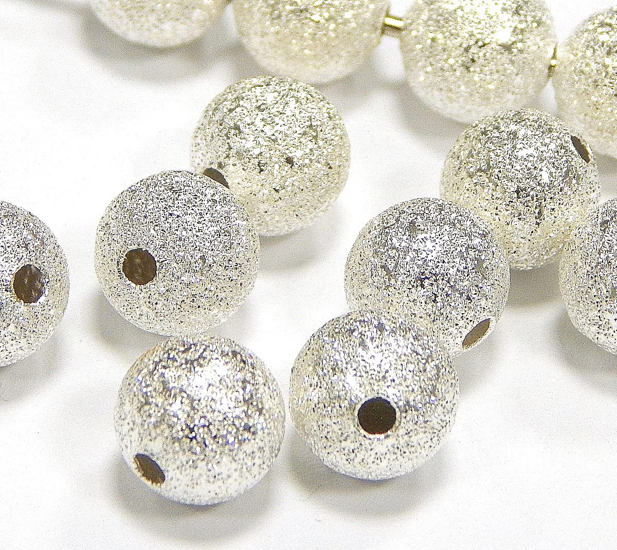 Perlin Brass Beads Star Dust Beads Stardust Metal Beads 4/6/8 mm Round Spacer Between Beads (4 mm, Silver - Pack of 50)