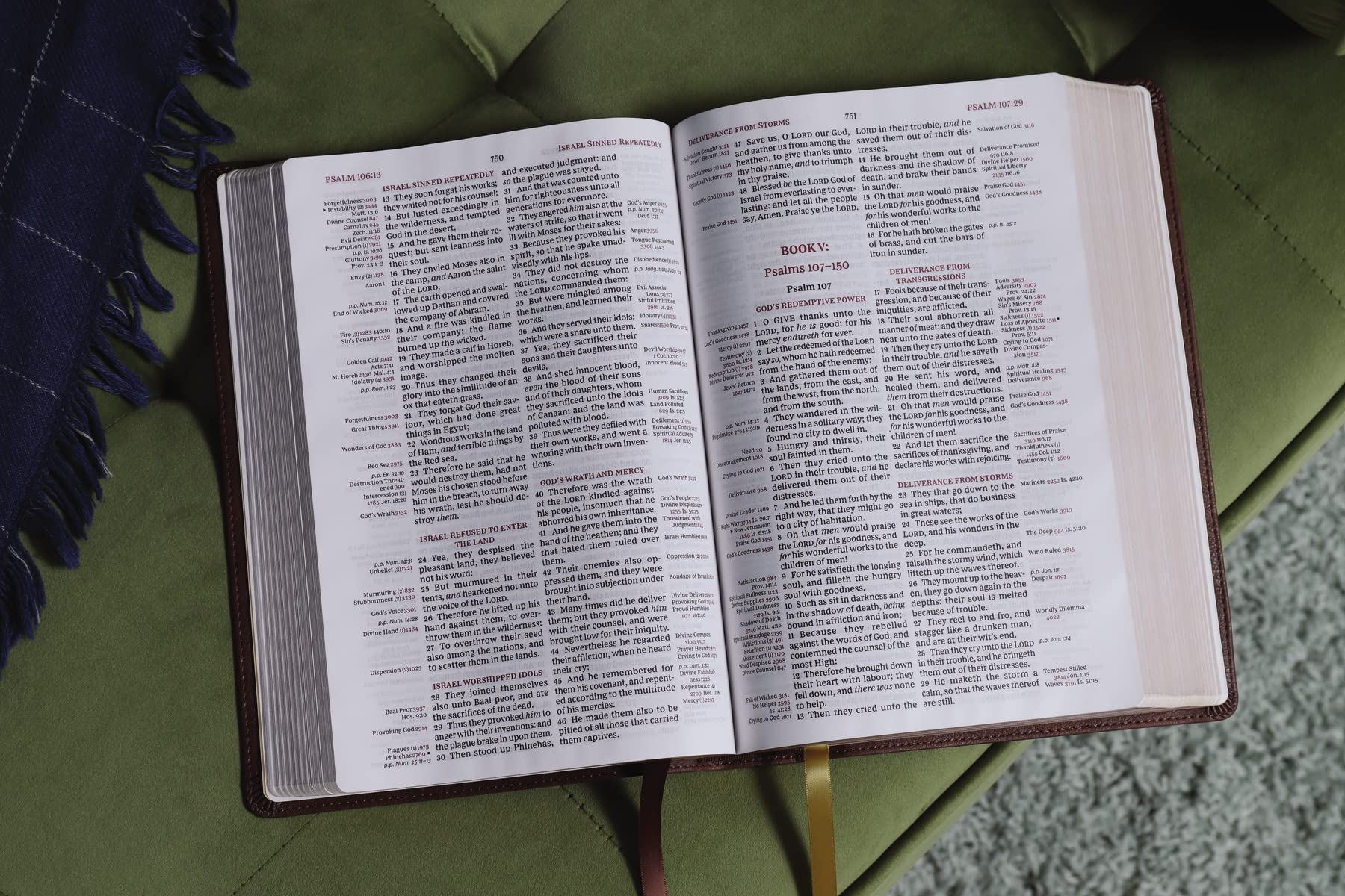 KJV, Thompson Chain-Reference Bible, Large Print, Leathersoft, Brown, Red Letter, Comfort Print KJV, Thompson Chain-Reference Bible, Large Print, Leathersoft, Brown, Red Letter, Comfort Print Imitation Leather