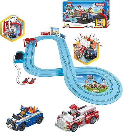 Amazon Co Jp Carrera First Paw Patrol スロットカーレーストラック 2台の車を含みます チェイスとマーシャル バッテリー駆動初心者レーシングセット 対象年齢3歳以上 おもちゃ