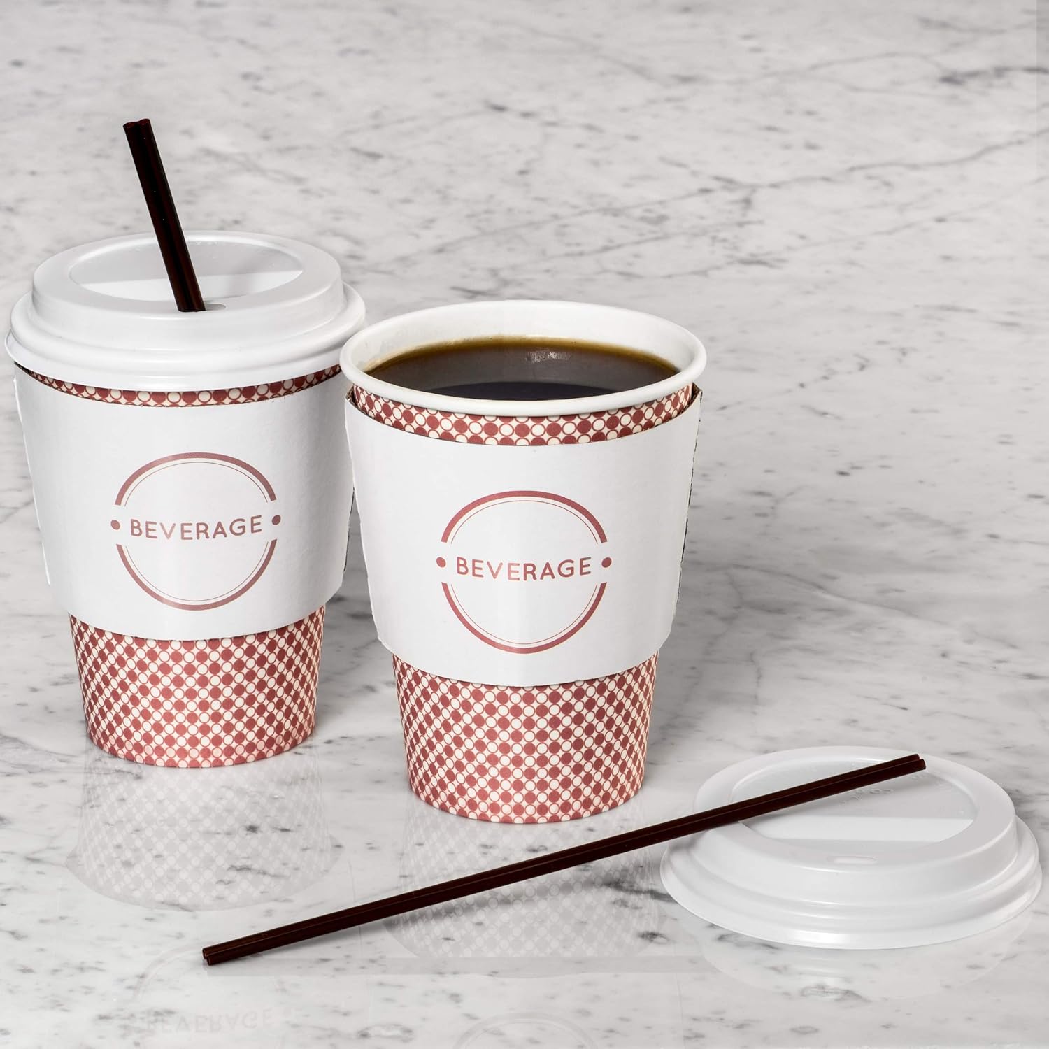Sweetzer & Orange 12 Oz. Disposable Paper Coffee Cups with Lids (Set of 50) Includes Stir Sticks and Sleeves - Great Checkered Design for Tea, Hot Chocolate, Mochas and Lattes, Too (Red): Kitchen & Dining