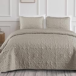 Whale Flotilla 3 Piece King Size Quilt Set, Soft
