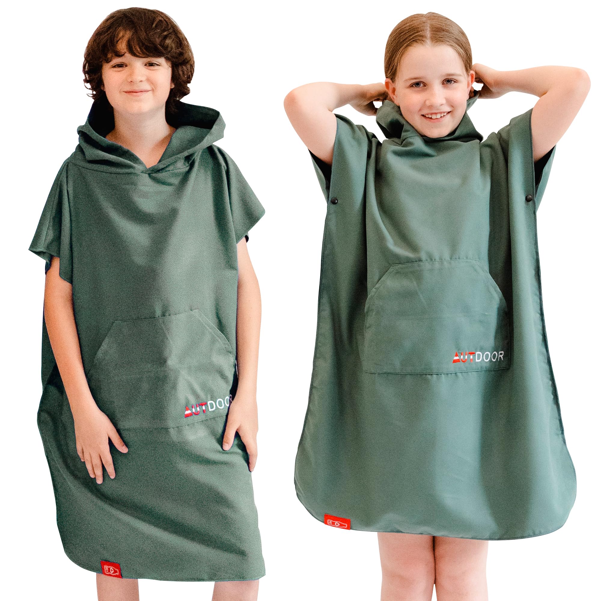 AUTDOOR® Mikrofaser Badeponcho Damen & Herren - nachhaltig aus 100% recycelten PET-Flaschen - Handtuch als Umziehhilfe für Strand und Wassersport - schnelltrocknend & kompakt (Grün, Kids)