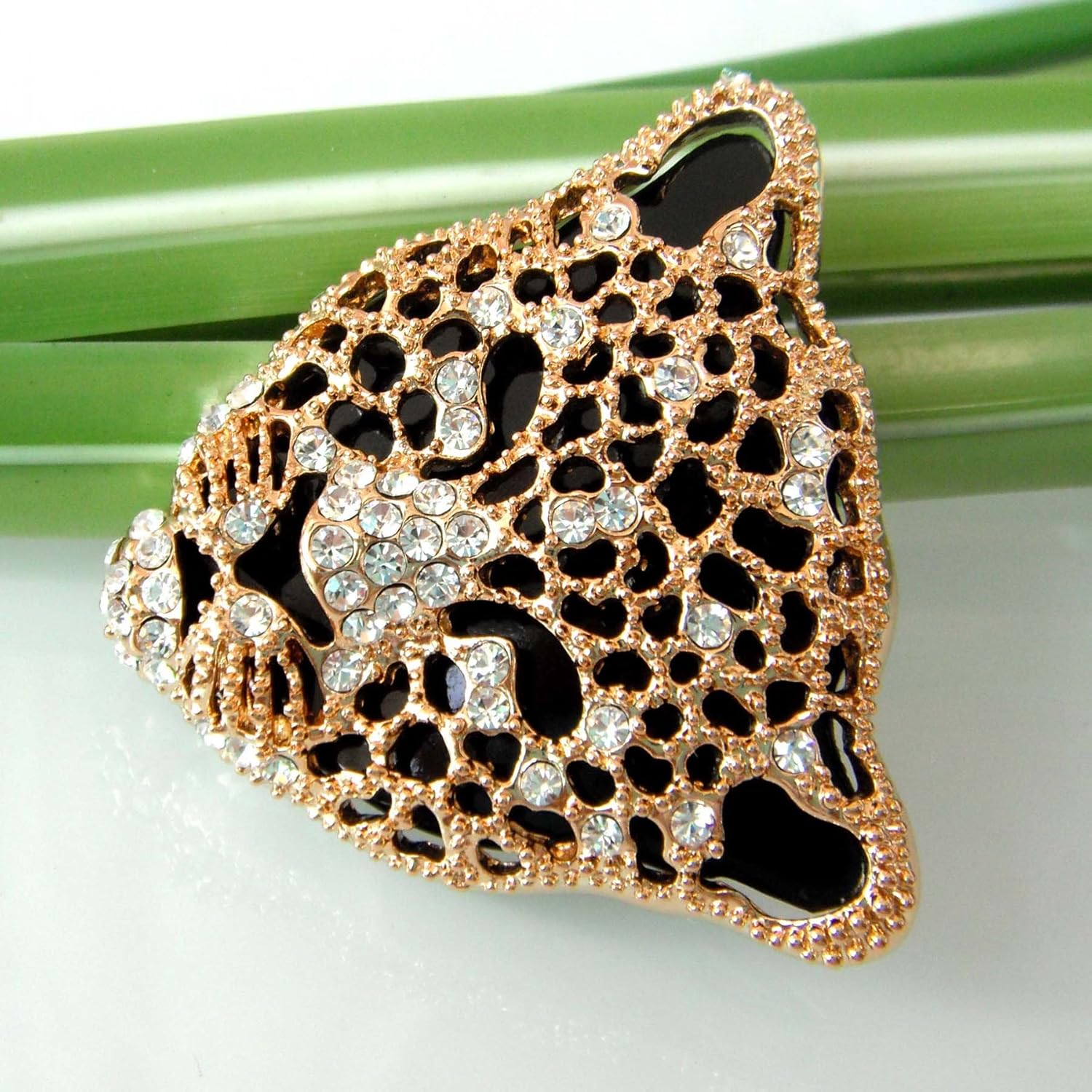Navachi 18k Gold Plated White Crystal Enamel Leopard Head Az7627b Brooch pin, Yellow - Image 4