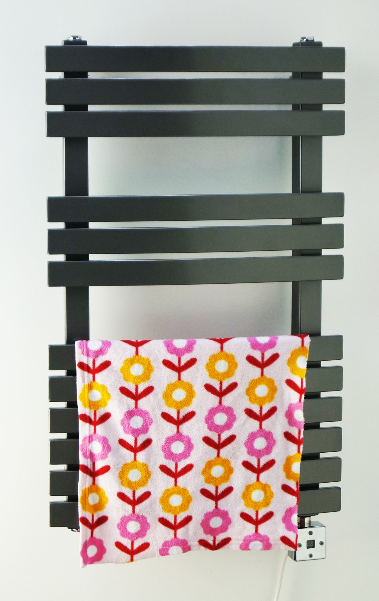 Towel warmer WITH TIMER PROFESSIONAL ELECTRIC TOWEL WARMER 500 WATTS