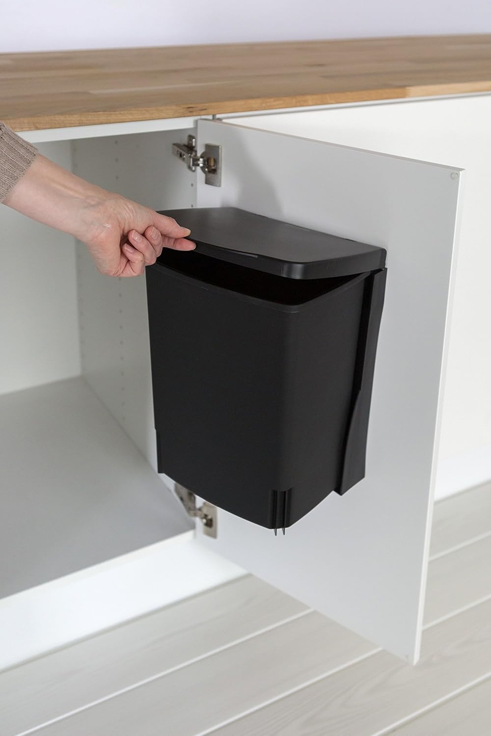 Amazon Com Brabantia 395246 10 Liter Rectangular Built In Bin Black Home Kitchen