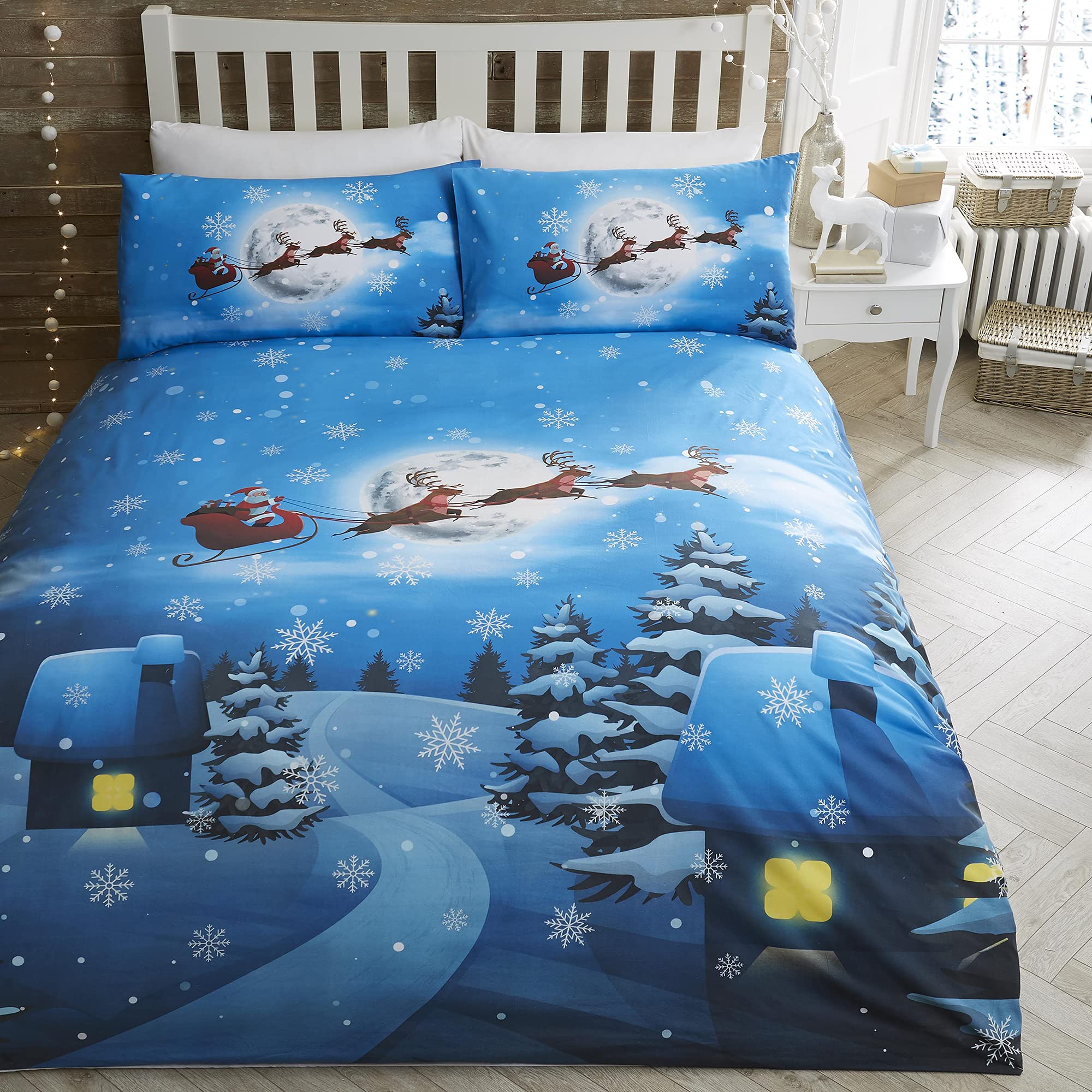 Bedlam Glow in the Dark Christmas Duvet Cover – Single Size 140 x 200cm – Santa in Sleigh Print – Red – 1 Pillowcase – Tree & Snow Design – Kids Festive Bedding