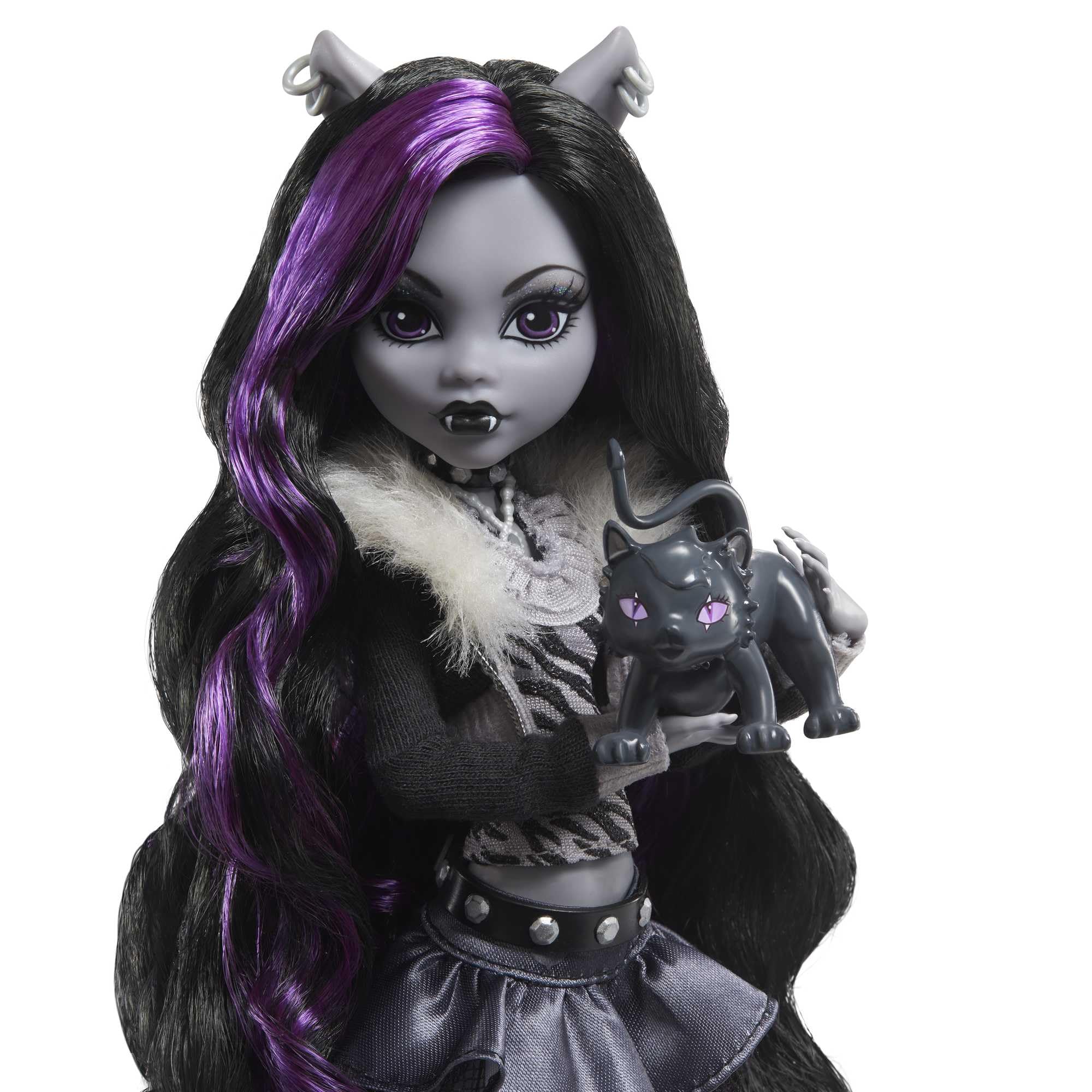 Monster High Reel Drama Doll, Clawdeen Wolf in Black and White, Collectible Reproduction with Doll-Size and Life-Size Posters, Horror Flick Theme