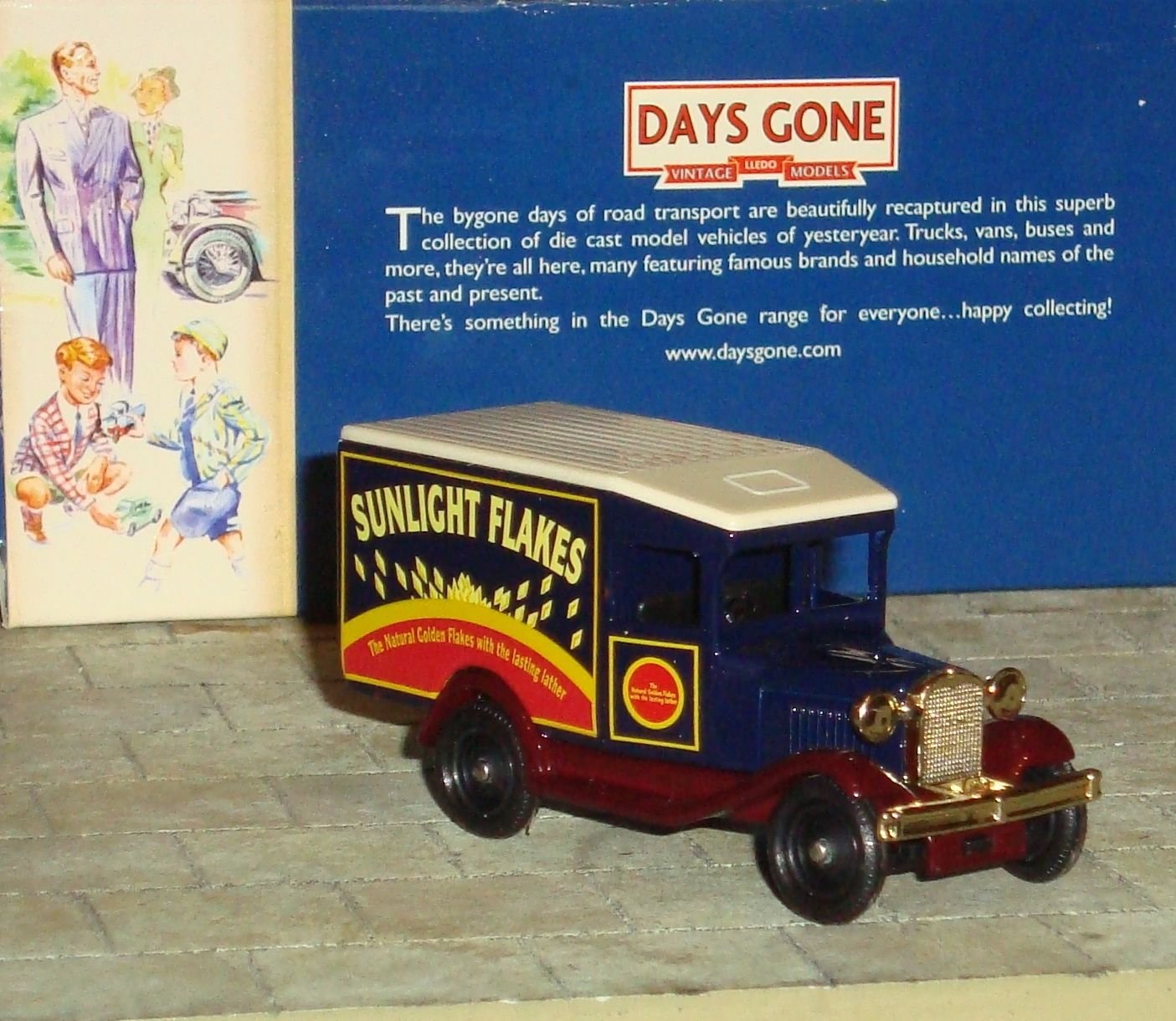Lledo - Days Gone - Model A Ford Van - Sunlight Flakes