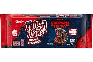 CHIPS AHOY! Stranger Things Chewy Chocolatey Strawberry-Flavoured Filled Soft Cookies, Limited Edition, 281 g