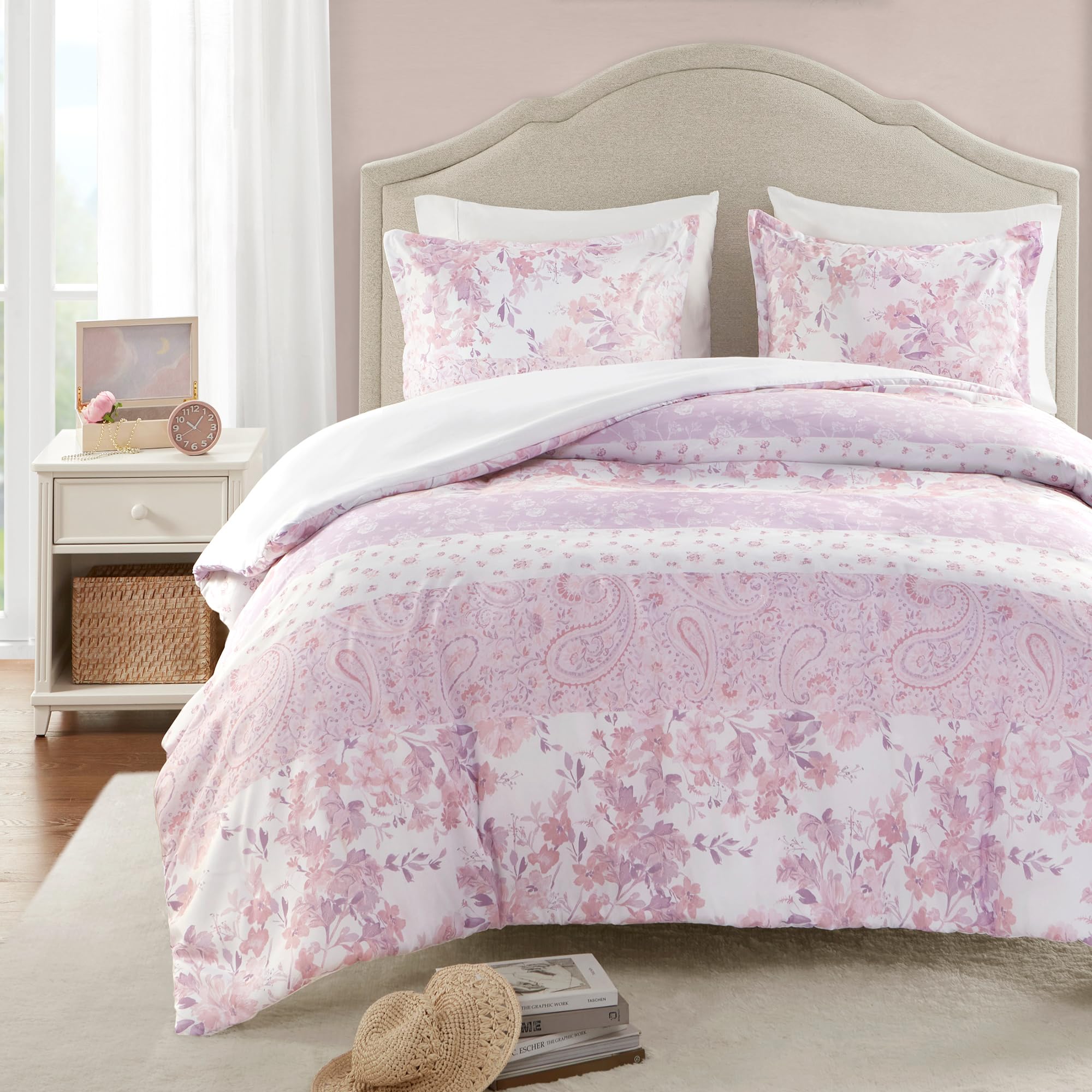 Intelligent Design Queen Duvet Cover Set, Romantic Floral & Paisley, Solid Reverse, All Seasons Soft Microfiber Lightweight & Breathable Duvet Cover, Matching Sham, Oliena, Full/Queen Pink 3 Piece Image Intelligent Design Queen Duvet Cover Set, Romantic Floral & Paisley, Solid Reverse, All Seasons Soft Microfiber Lightweight & Breathable Duvet Cover, Matching Sham, Oliena, Full/Queen Pink 3 Piece Image