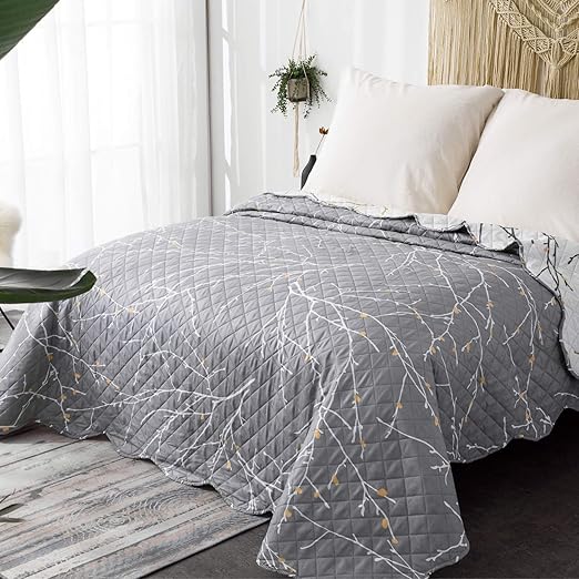 Bedsure Tagesdecke Schlafzimmer 240 X 260 Cm Gesteppt Uberdecke Tagesdecken 240 X 260 Helllgrau Samt Tagesdecken Bettuberwurf Mit Schickem Blumenmuster Als Bett Tagesdecke 240 X 260 Amazon De Kuche Haushalt