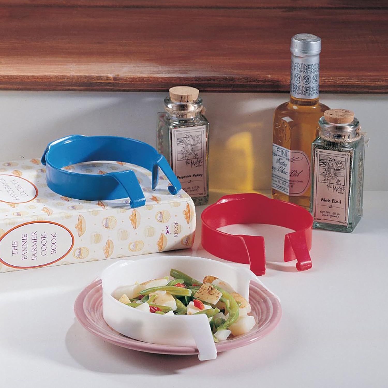 Sammons Preston Plastic Food Guard, Polycarbonate Clip On Plate Wall for Disabled, Elderly, and Handicapped, Reusable Spill Prevention Eating Aid for Scooping Food, One-Handed Use, Tremors, White: Adaptive Dinnerware: Industrial & Scientific