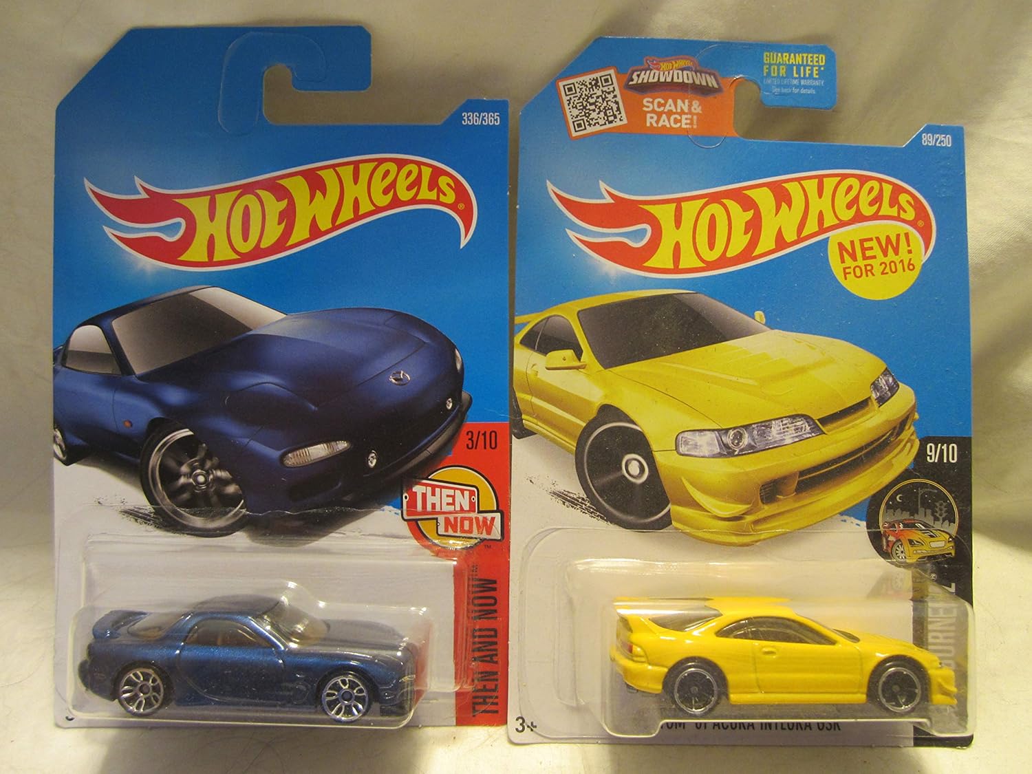Amazon Com Hot Wheels Custom 01 Acura Integra Gsr 95 Mazda Rx 7 Die Cast 1 64 Scale 2 Car Bundle Toys Games
