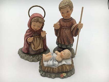 Amazon Com Goebel Berta Hummelholy Family 3 Piece Set 5 5 Bh26 A B C Everything Else