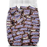 Snickers Fun Size Candy Bars - Individually Wrapped Chocolate Candy Bars - Bulk Snickers Candy Bars - Milk Chocolate, Peanut and Caramel Snickers Bars - Bulk Candy (Pack of 65)