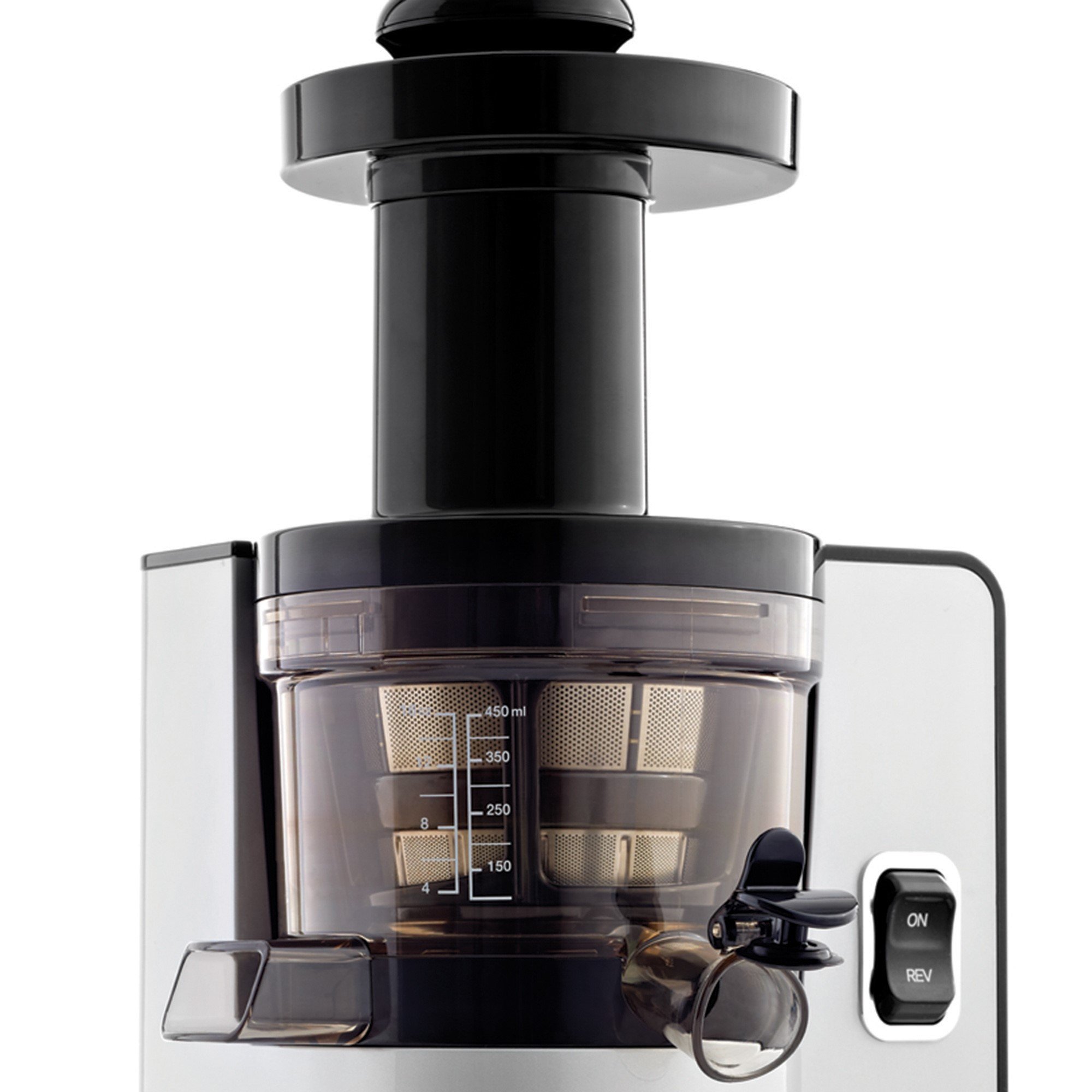 Omega VSJ843QS Vertical Slow Masticating Juicer Makes Continuous Fresh