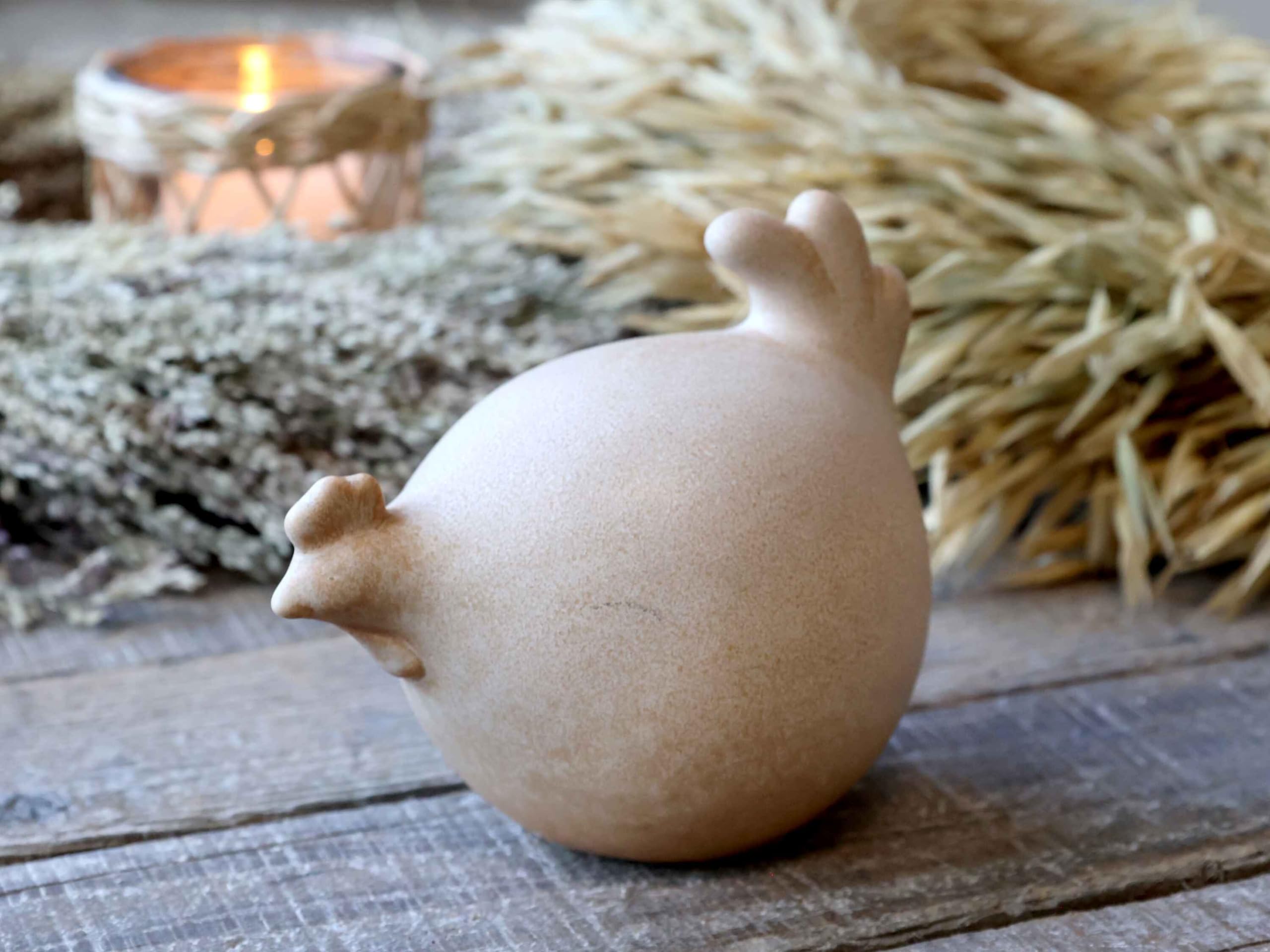 Rustic Porcelain Hen-Shaped Ornament, Speckled Sandy Texture, Earthy Natural Look, Latte Color, Size H10.5/L12/W8.5 cm - Perfect for Home Decor