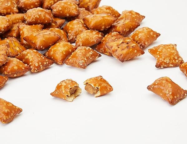 KIRKLAND SIGNATURE PEANUT BUTTER PRETZELS, 55 OZ