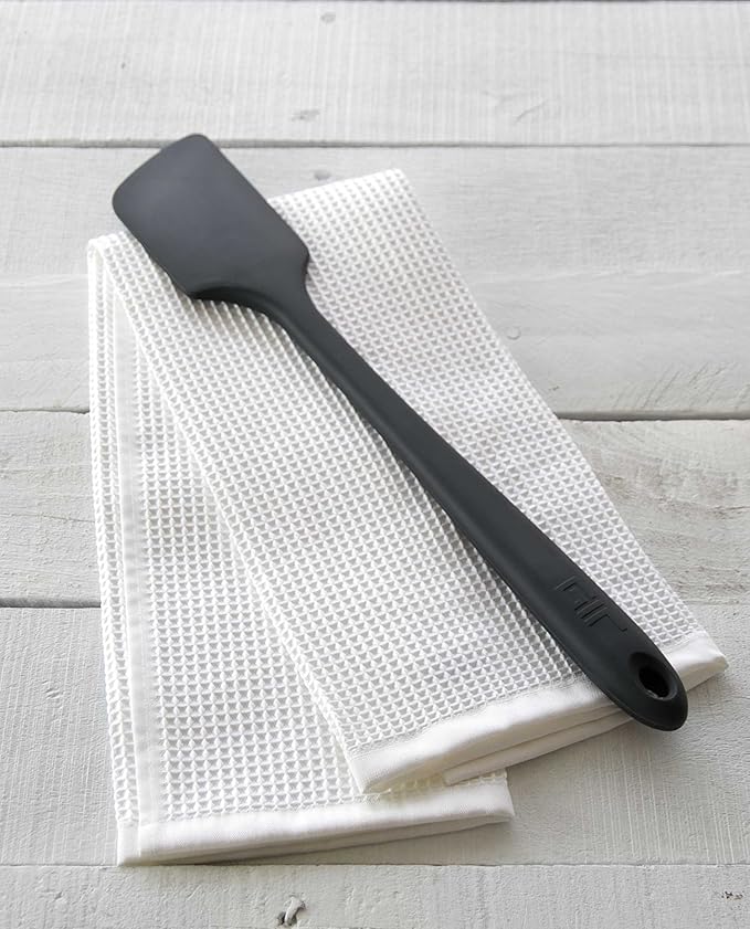 Amazon Com Gir Get It Right Premium Silicone Spatula Heat Resistant Up To 550 F Seamless Nonstick Extra Long Spatula For Cooking Baking And Mixing Pro 16 In Black Kitchen Dining
