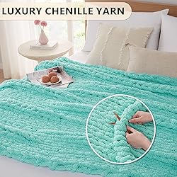 L'AGRATY Chunky Knit Blanket
