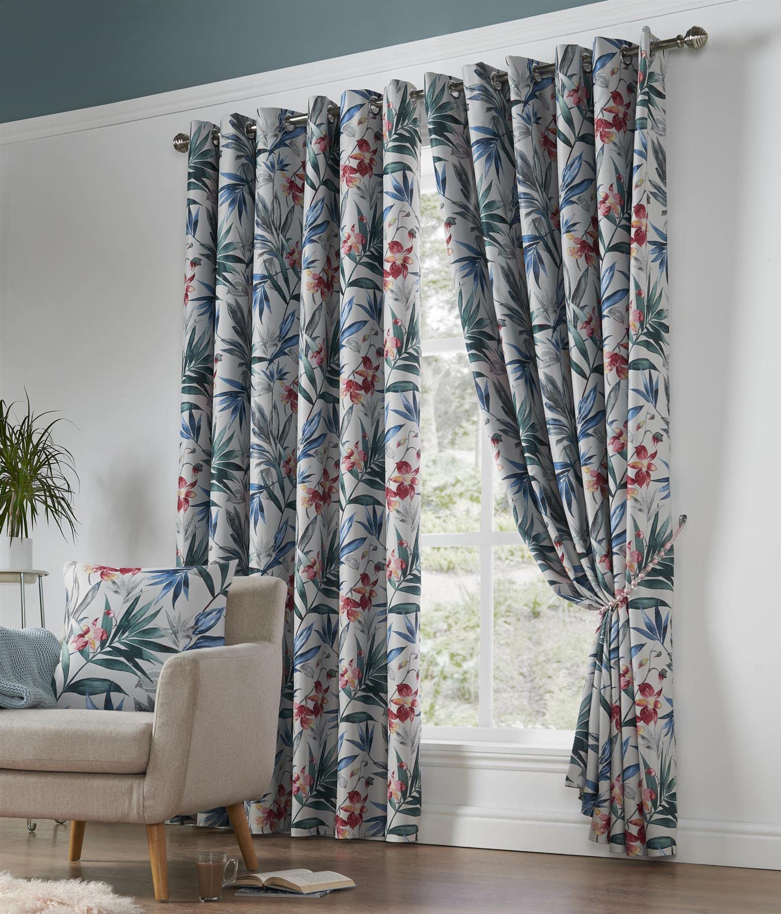 Alan Symonds Florida Printed Blackout Eyelet Curtains/Fuchsia (90" x 108")