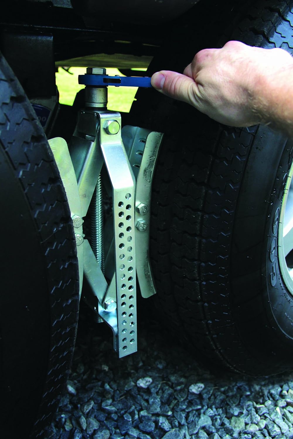 EAZ LIFT Heavy Duty Wheel Stop with Ratchet Wrench- Stabilizes Your Truck by Securing Tandem Tires to Prevent Movement Spaced 3-10" Apart- Large (44662): Automotive