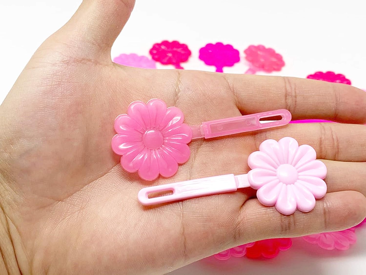 Tara Girls Self Hinge Plastic Bow Hair Barrettes Selection Pack Of 2 (BR-109-111) : Beauty