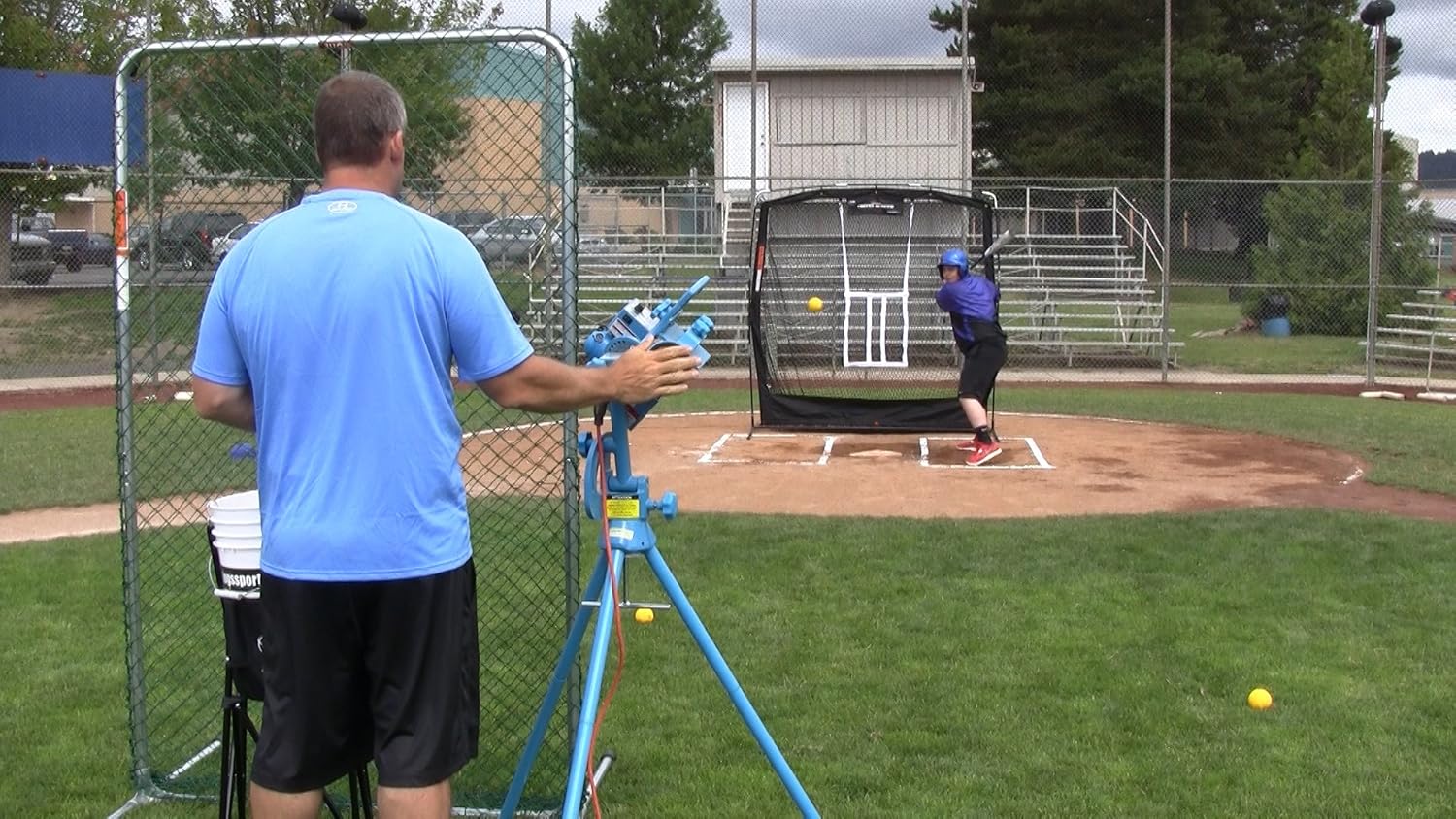 JUGS Lite-Flite Machine for Baseball and Softball : Baseball Pitching Machines : Sports & Outdoors