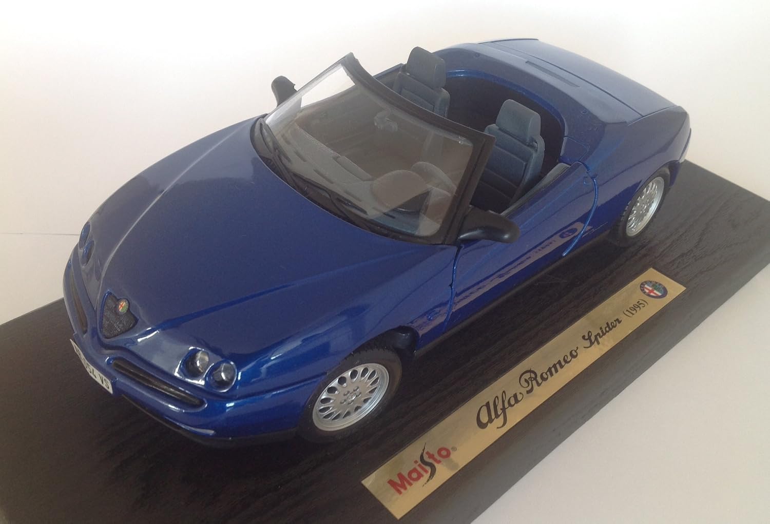 maisto alfa romeo spider 1995