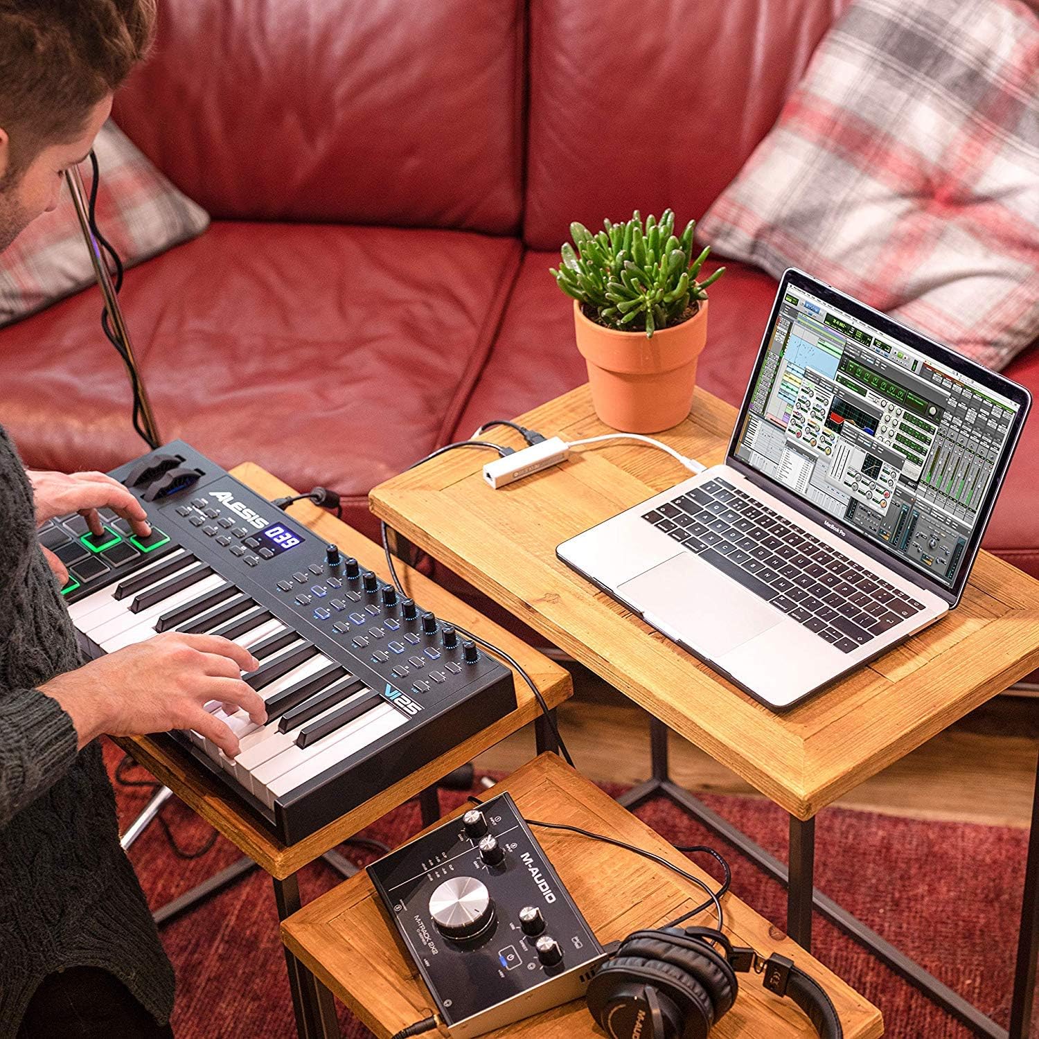 MIDI Controller Bundle 25 Key USB MIDI Keyboard Controller with 16