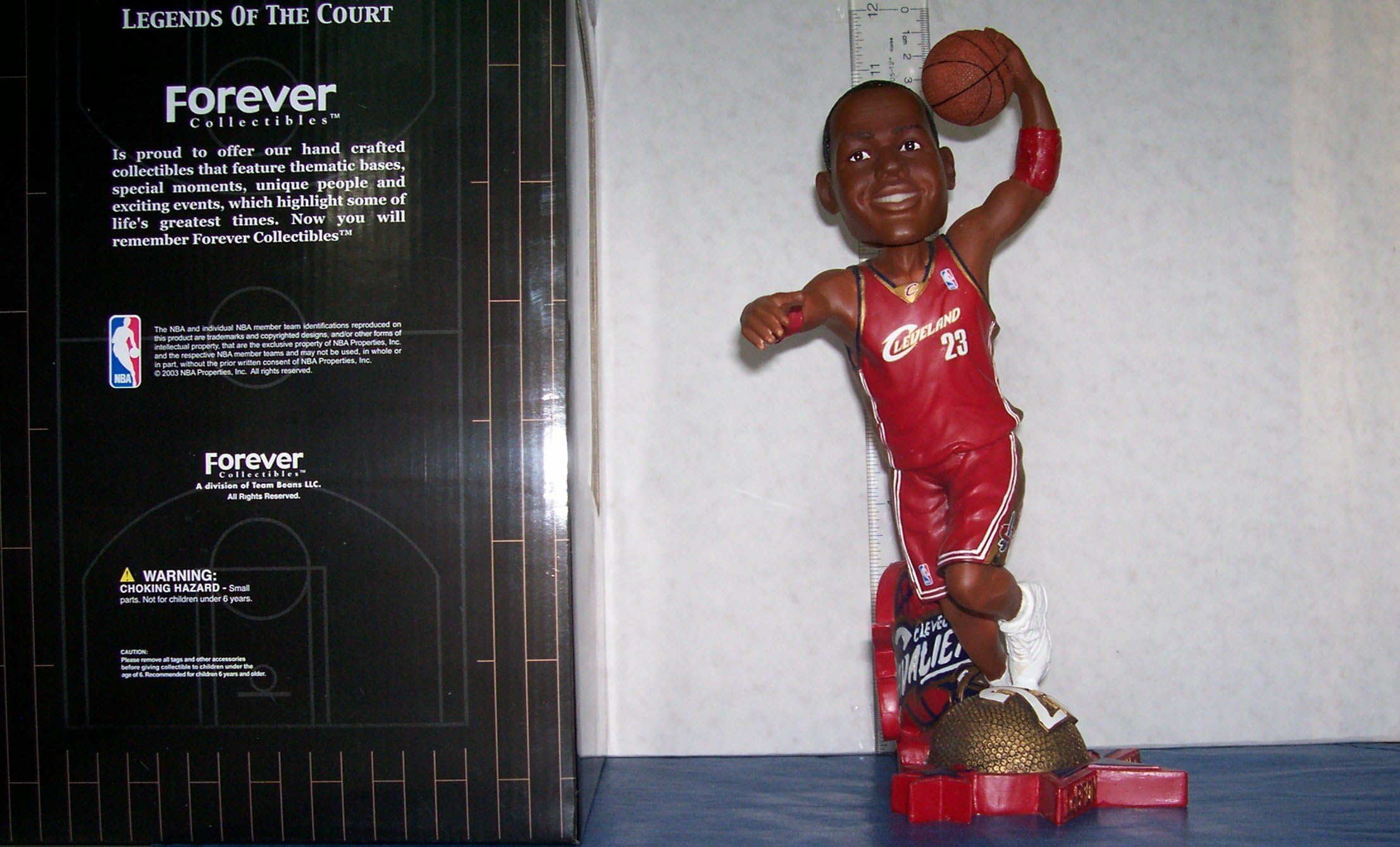 2003 LEBRON JAMES 10 INCH ROOKIE RED JERSEY BOBBLEHEAD CLEVELAND CAVALIERS MINT