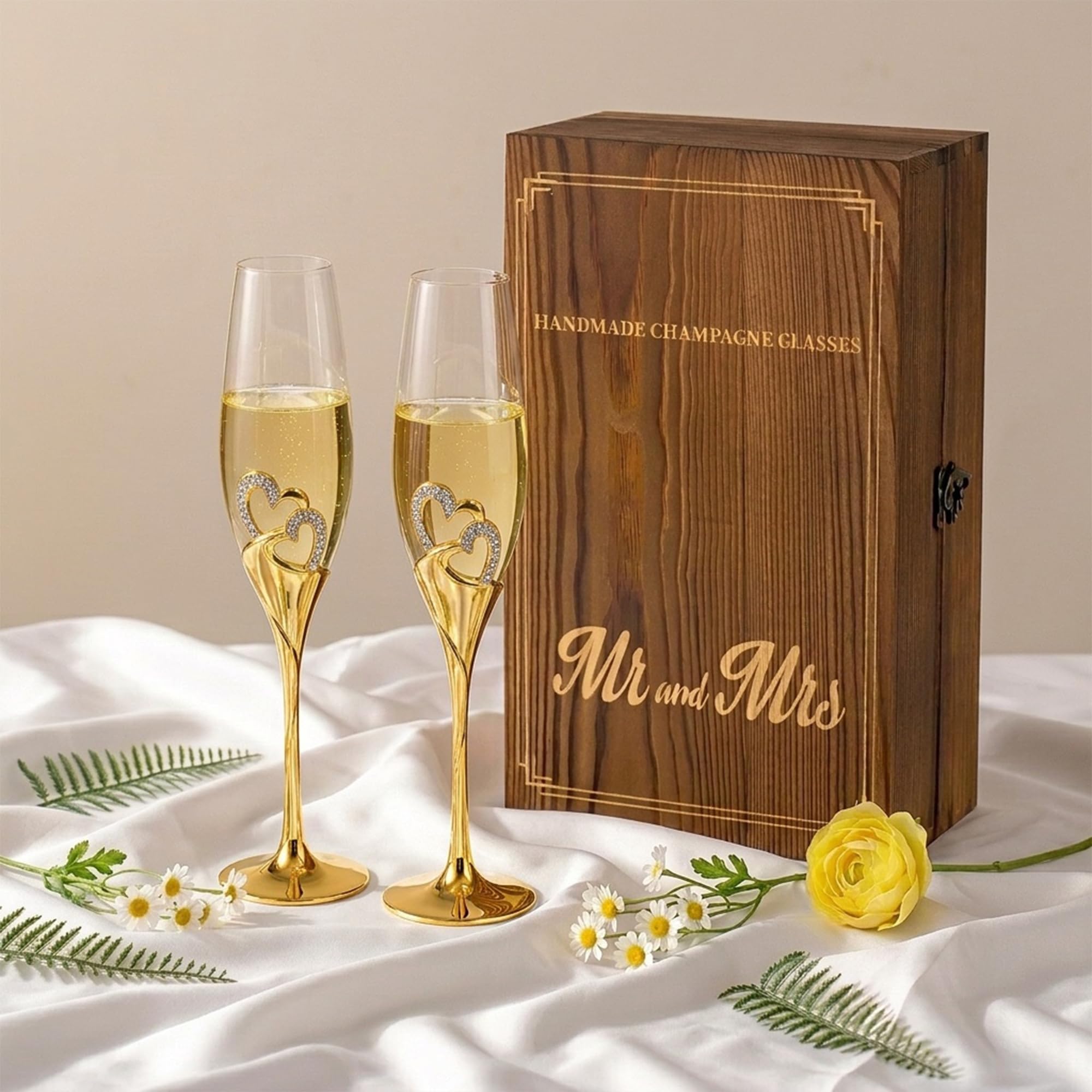 Inweder Champagne Flutes Wedding Gifts: Set of 2 Crystal Champagne Glasses with Wooden Gift Box Mr & Mrs Gold Prosecco Glass for Engagement Anniversary Bridal Shower Bride Groom Couples