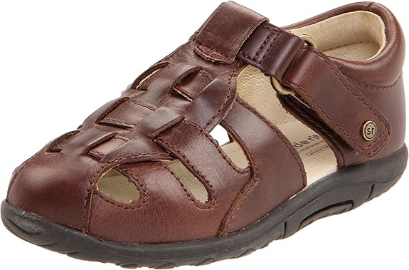 15 Stylish (and Comfortable) Sandals for Wide Feet | Who What Wear