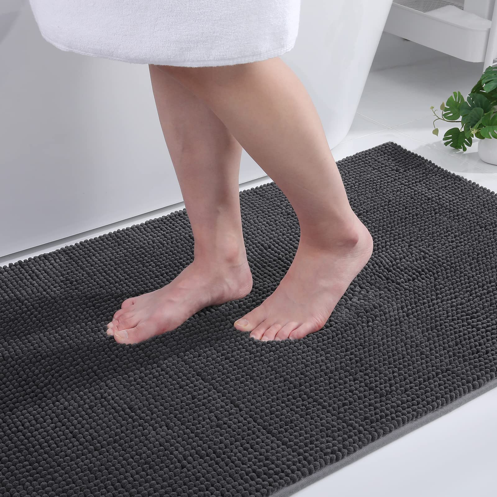smiry Non Slip Chenille Bath Mat, 60 x 90 cm, Extra Soft Bathroom Mat, Super Absorbent Fluffy Bath Mats for Bathroom Floor, Machine-Washable Dry Bath Rug Foot Mat, Dark Grey