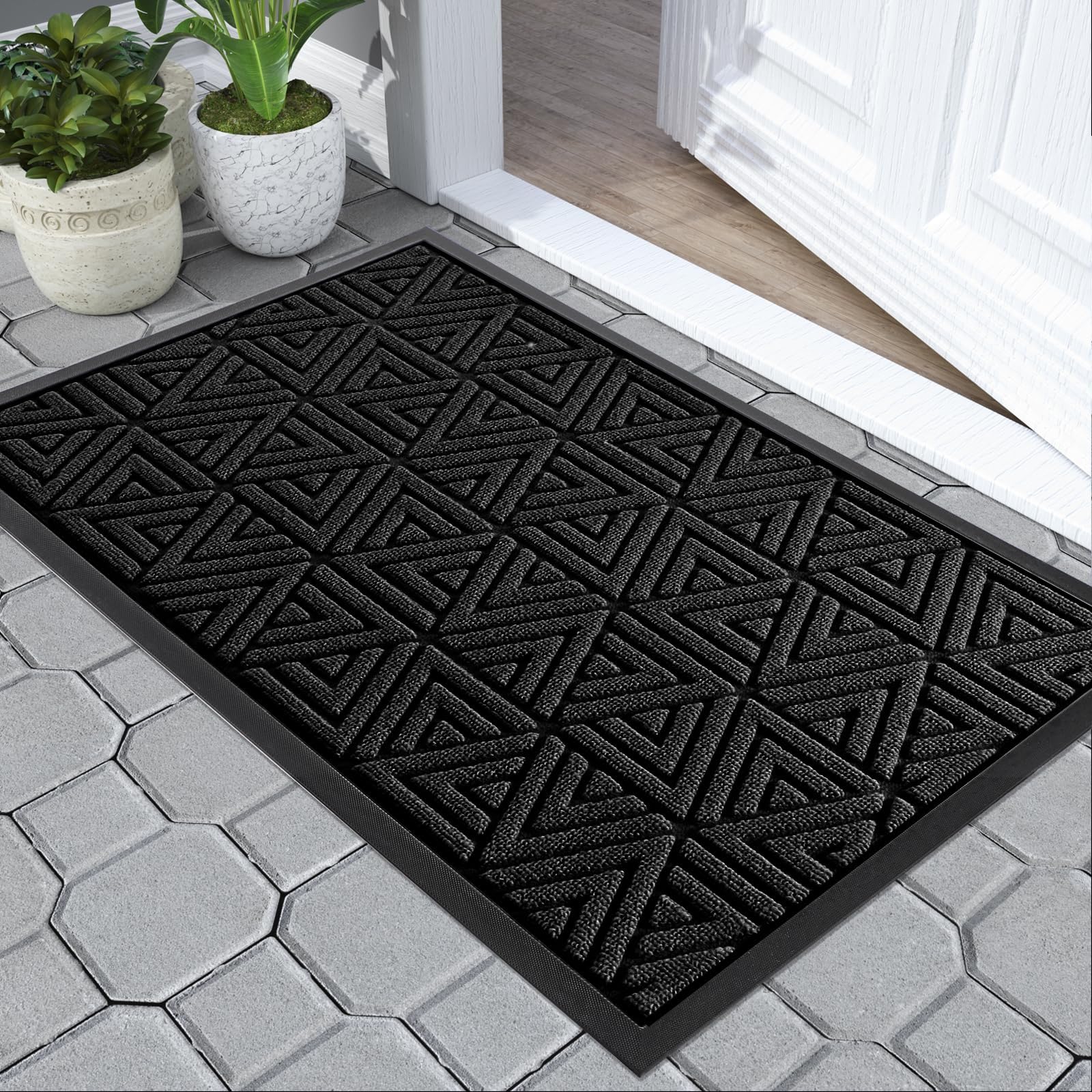 Yimobra Durable Front Entrance Door Mat, Heavy Duty Outdoor Indoor Doormat Entryway Floor Mat, Non Slip Rubber Backing, Easy Clean Shoe Scraper, Waterproof, Patio, Lawn, 43x75 cm, Black