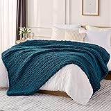 L'AGRATY Chunky Knit Blanket