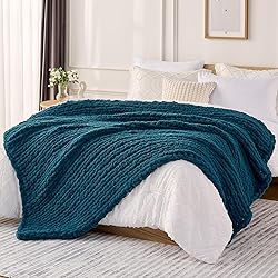 L'AGRATY Chunky Knit Throw: 60''x80'' Chenille