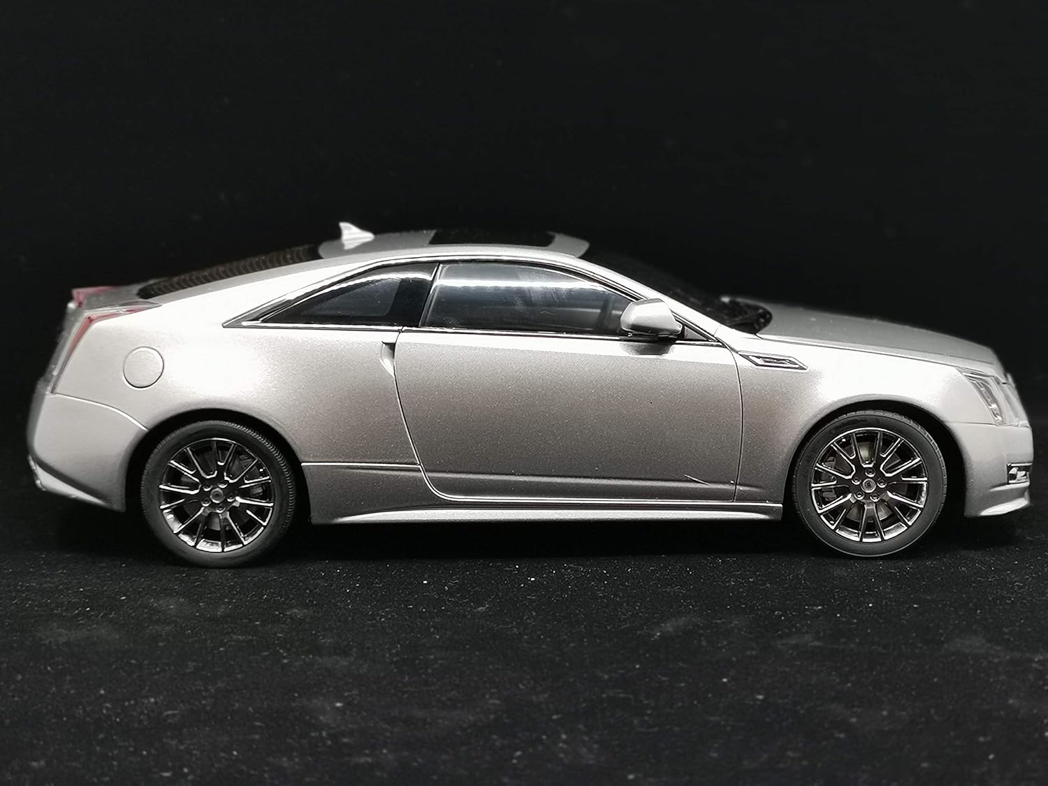 cadillac cts plastic model car