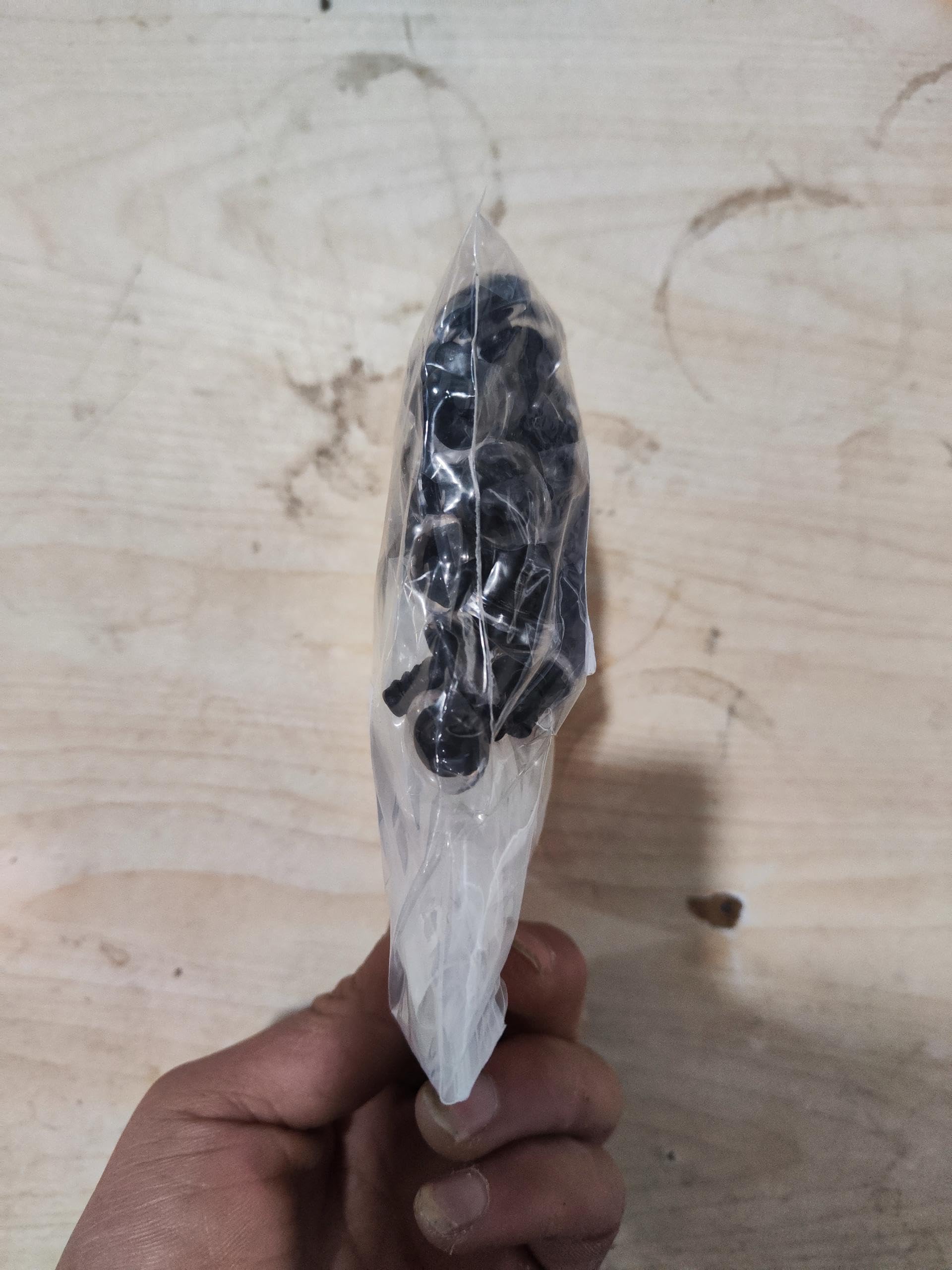 MUCUNNIA 120pcs 16mm 3D Glitter Plastic Safety Eyes for Amigurumi Trapezoid Craft Crochet Doll Eyes with Washers Stuffed Animal Eyes for DIY of Puppet, Bear Plush Animal(6 Colors)