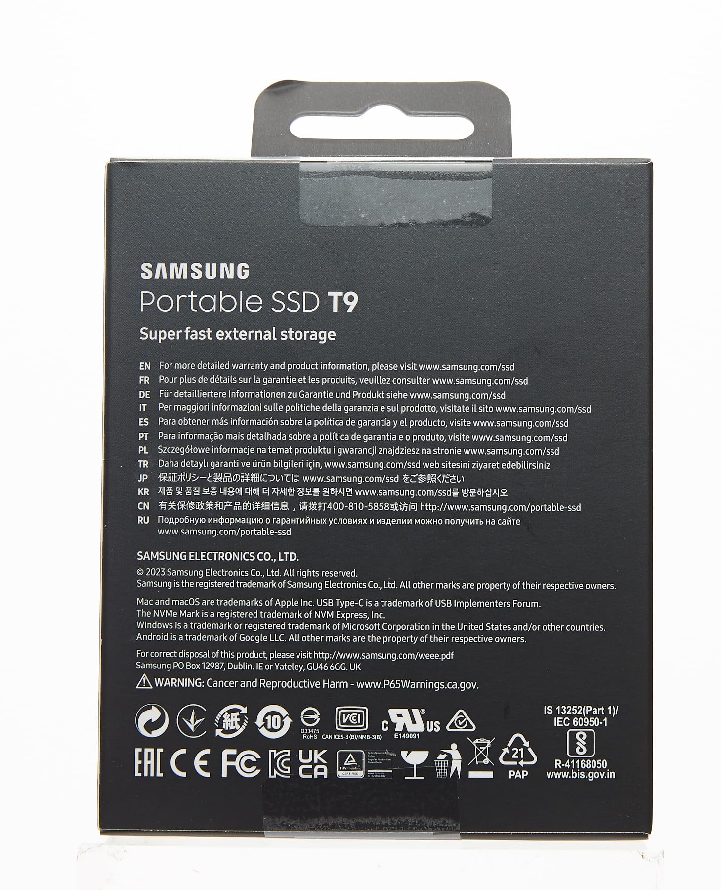 Samsung T9 Portable SSD 4TB, Up to 2,000MB/s, USB 3.2 Gen 2x2 External Solid State Drive, Up to 3 m Drop Resistant, for Creative Professionals, Youtubers, Content Creators, Mac Compatible, MU-PG4T0B