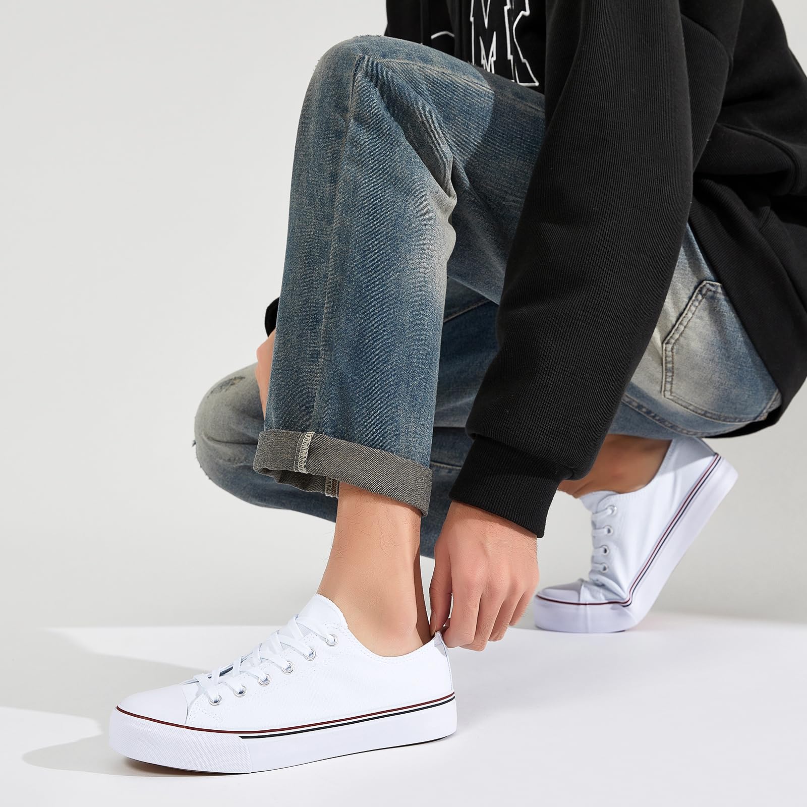 FRACORA Womens White Canvas Sneakers Low Top Lace Up Canvas Shoes Fashion Comfortable