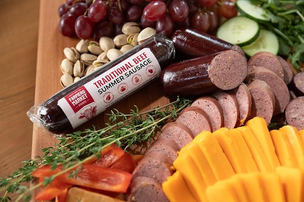 FARMERS MARKET CHEESE GIFT BASKET ASSORTMENT – WISCONSIN CHEESE GIFT SET WITH CRACKERS & HOLIDAY CARD, KETO FRIENDLY, LOW SODIUM, ZERO SUGAR SNACK BOX, GOURMET CHEDDAR & PEPPER JACK GIFT FOR HOLIDAYS