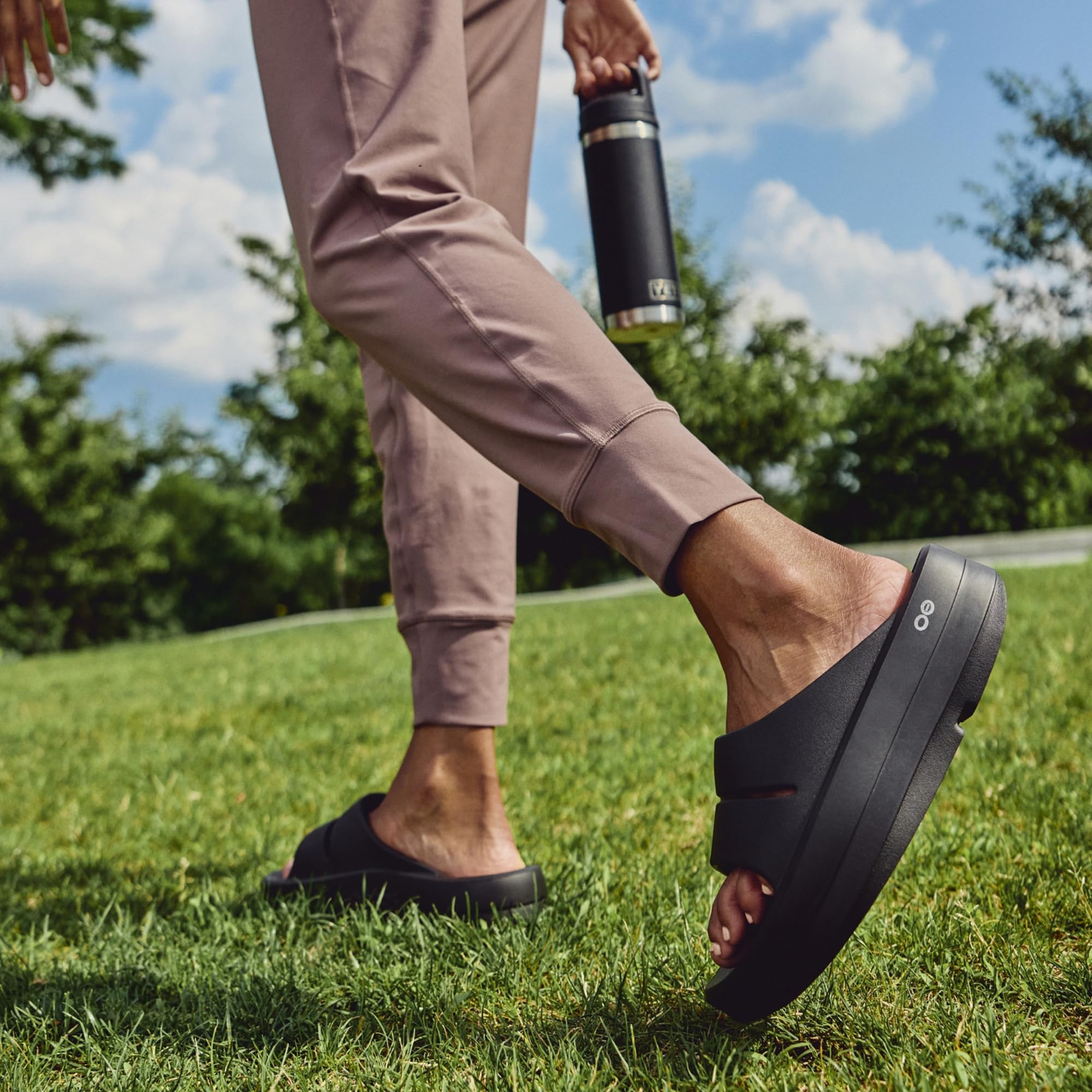 OOFOS OOmega OOahh Recovery Sandal - Women’s